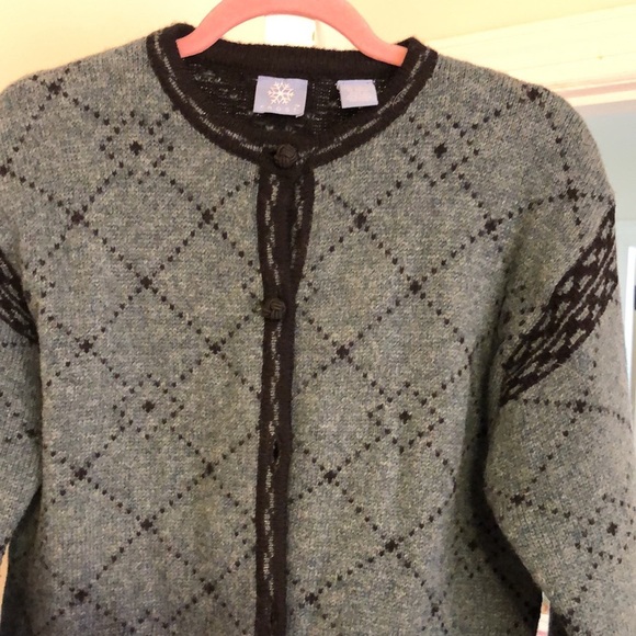 Frost wool/acrylic cardigan.  Size M - Picture 4 of 8